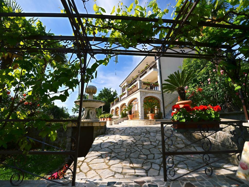 Villa Klaric 洛夫兰 外观 照片